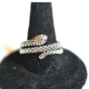 NWOT Coiled Snake Silver Tone Size 11 Goth Punk Unisex Ring